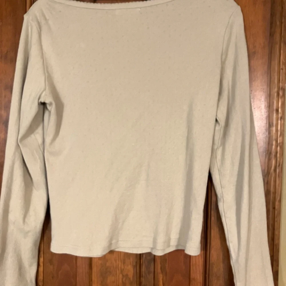 Neuflora Covington top in sage - Picture 7 of 9
